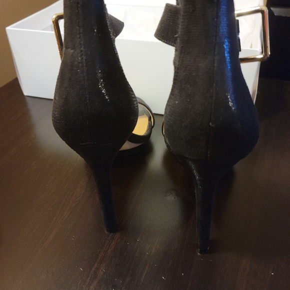 Calvin Klein Shoes - Picture 3 of 6